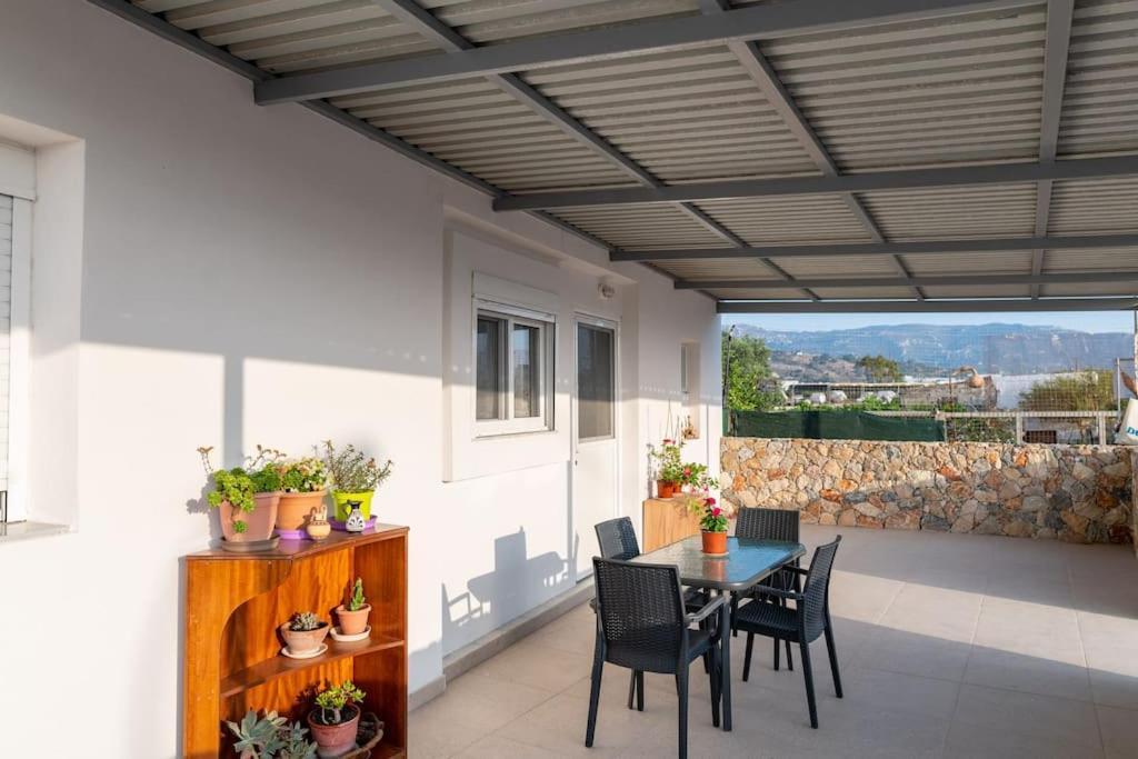Ferienwohnung Zografia - Charming House Near The Coast Marmari  Exterior foto